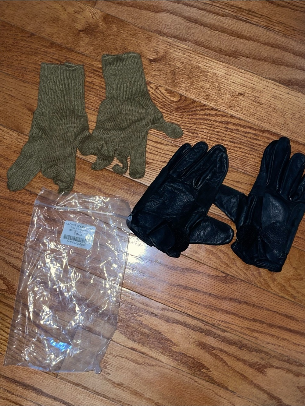 Army black leather gloves and knit gloves size small -2 pairs gloves 1 price